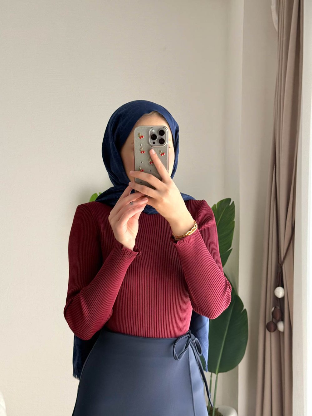 Dik Yaka Fırfırlı Body Bordo