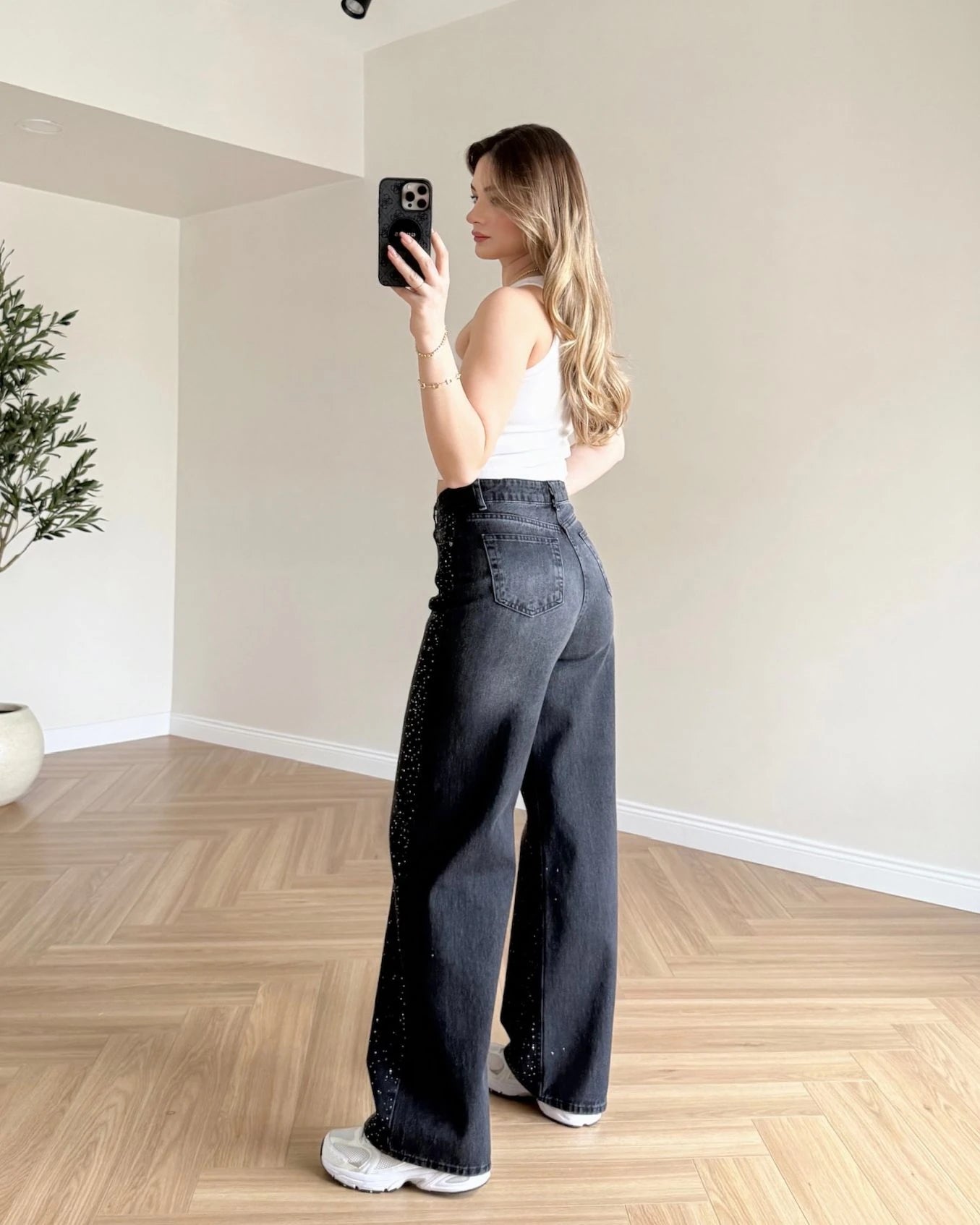 Önü Serpme Taşlı Wide Leg Jean - Siyah
