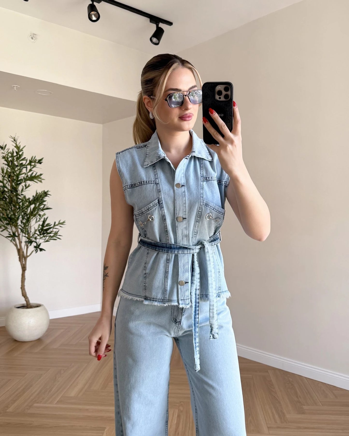 Püskül Detaylı Yelekli Denim Takım - Kar Yıkama