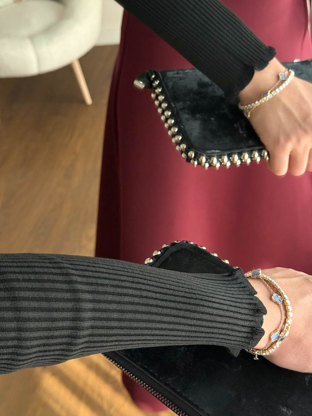 Dik Yaka Fırfırlı Body Siyah
