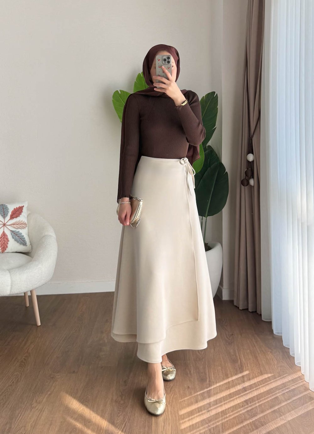 Dik Yaka Fırfırlı Body Kahverengi