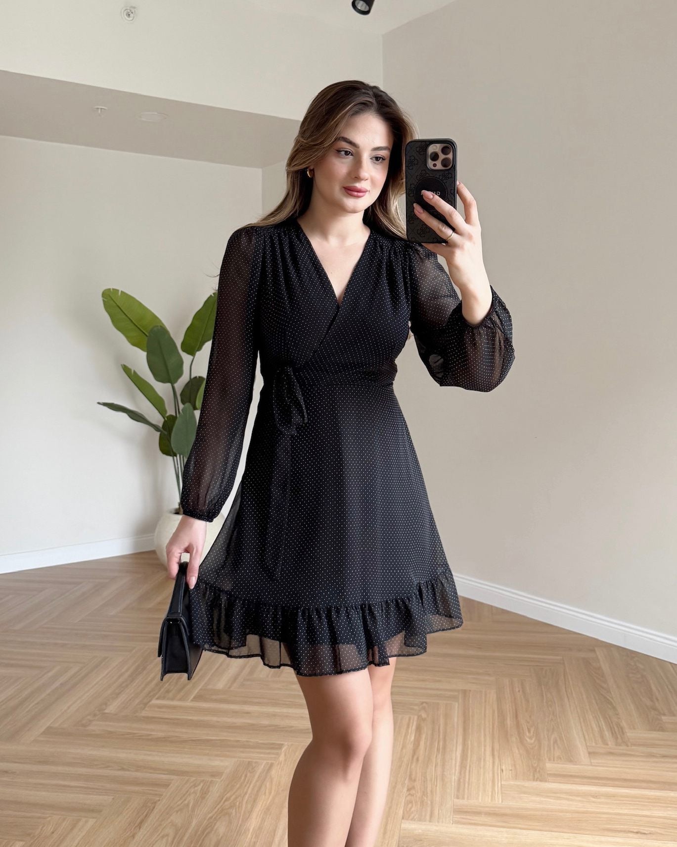 ASHLEY Kruvaze Yaka Puantiyeli Elbise - Siyah