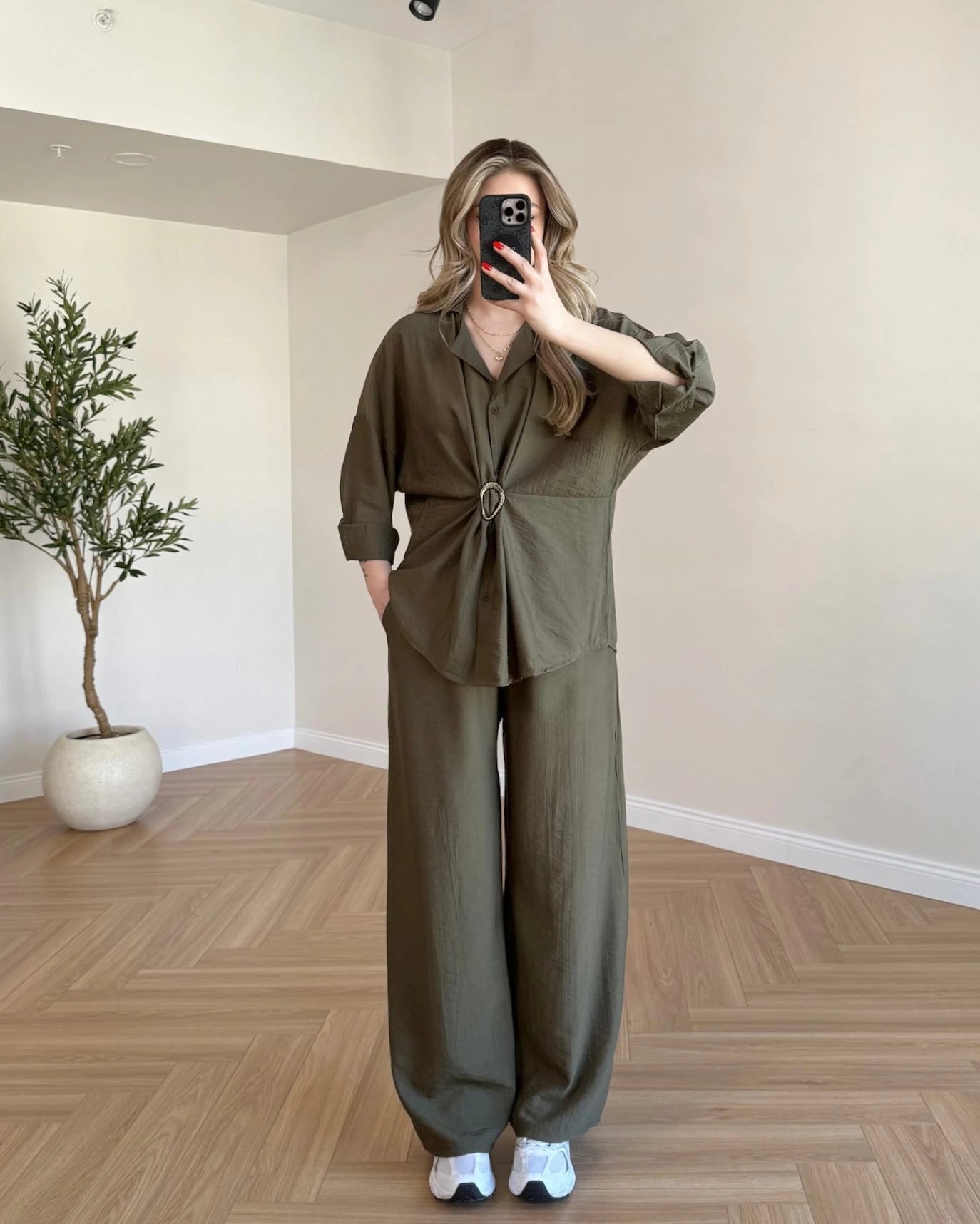 Broş Detaylı Gömlek Pantolon Takım - Haki