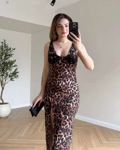 Dantel Detay Yırtmaçlı Leoapar Desenli Elbise - Leopar Desenli