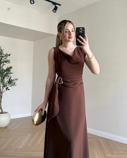 Degaje Yaka Bel Detaylı Elbise - Kahve