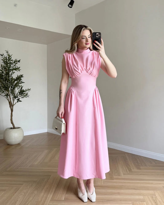 Vatkalı Sıfır Kol Sırt Bağlamalı Elbise - Pembe